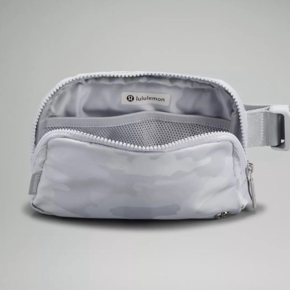 Lululemon Belt Bags x4 🍋 - Picture 7 of 13
